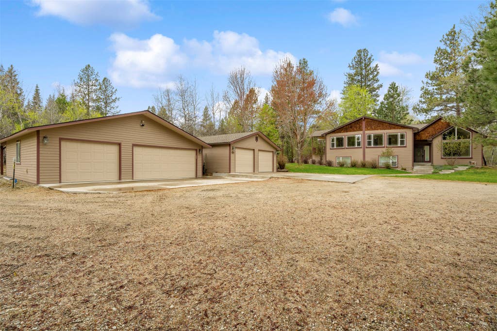 Photo of 565 Chickadee Lane, Victor, MT 59875 (MLS # 30075501)