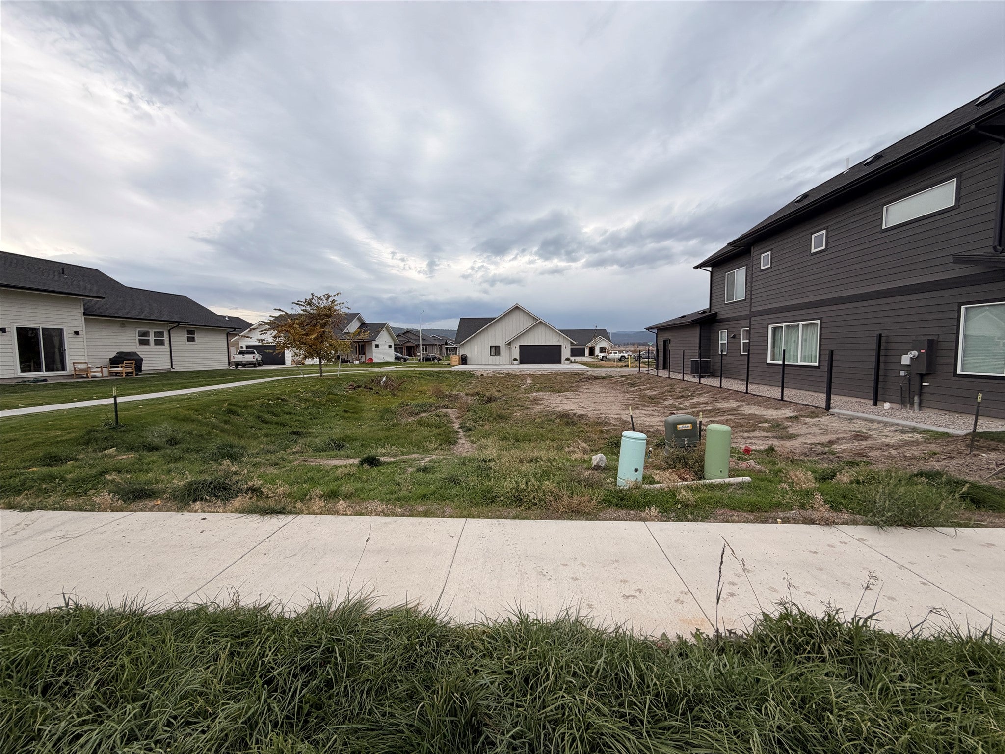626, 628 Holstein Way