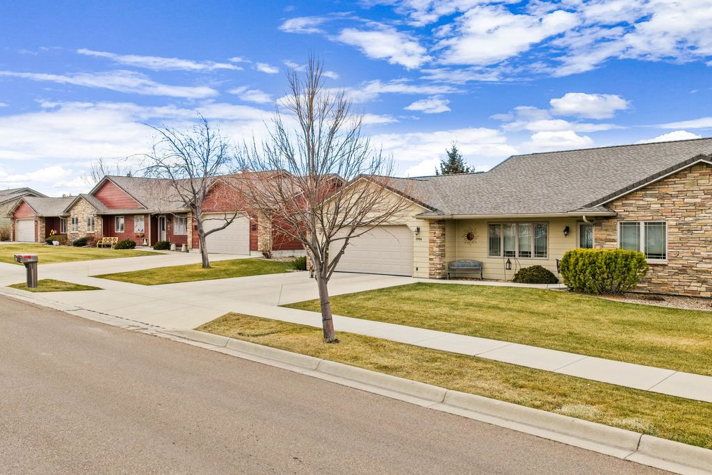 Photo of 3904 9th Street NE, Great Falls, MT 59404 (MLS # 30064086)