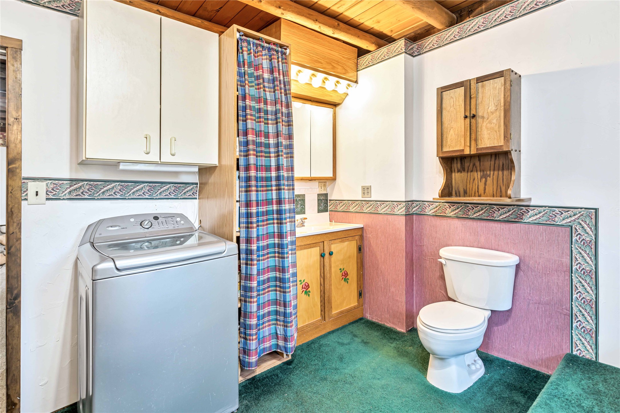 Missoula, Montana 59808, United States, 4 Bedrooms Bedrooms, ,2 BathroomsBathrooms,Residential,Active,41490