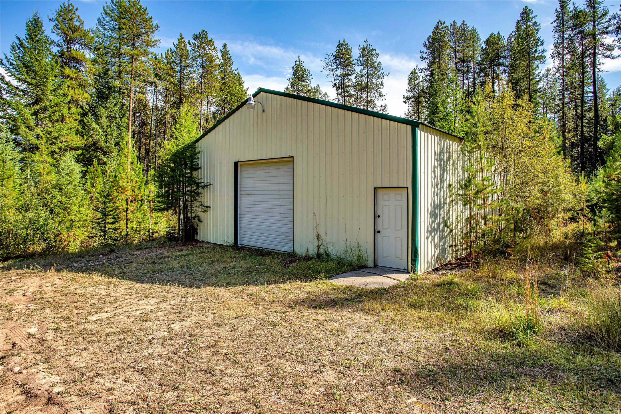 Missoula, Montana 59808, United States, 4 Bedrooms Bedrooms, ,2 BathroomsBathrooms,Residential,Active,41490