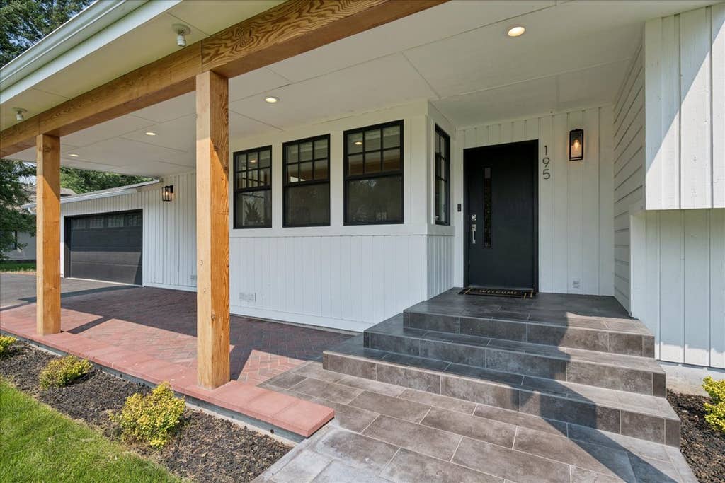 Photo of 195 Arbour Drive, Kalispell, MT 59901 (MLS # 30076014)