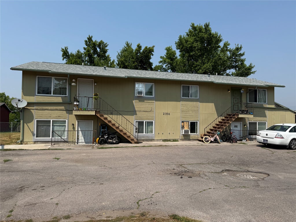 Photo of 2306 Hillview Court, Missoula, MT 59803 (MLS # 30075786)