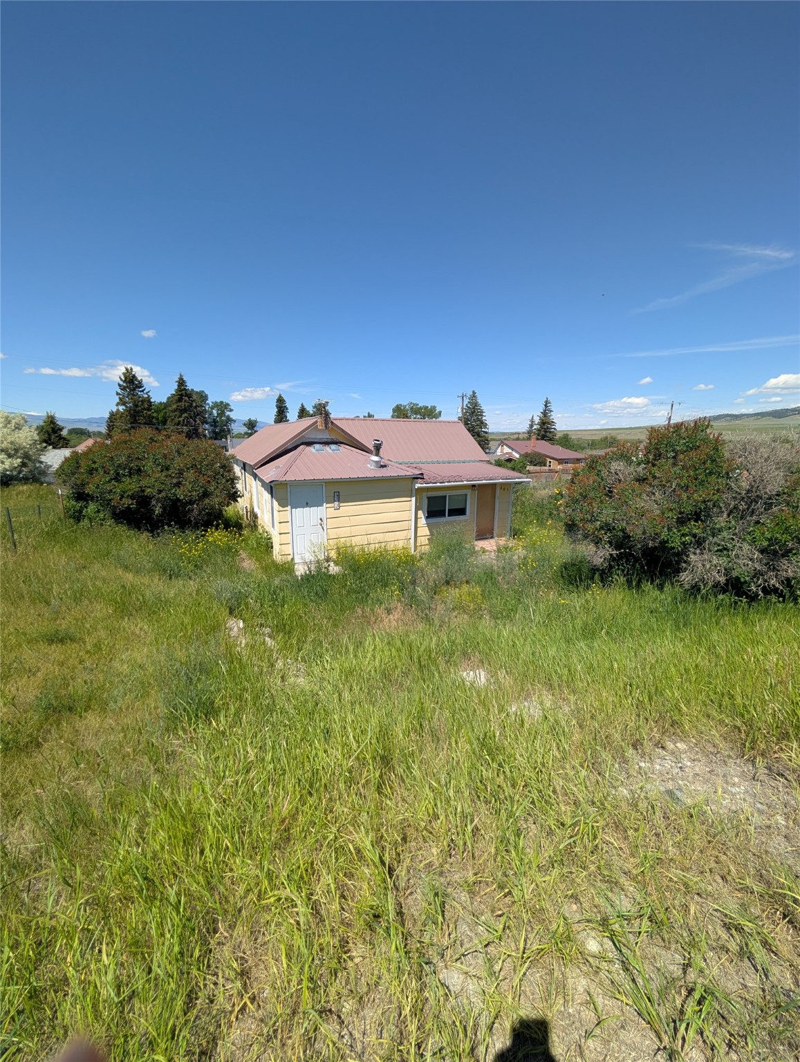 405 First Avenue NE