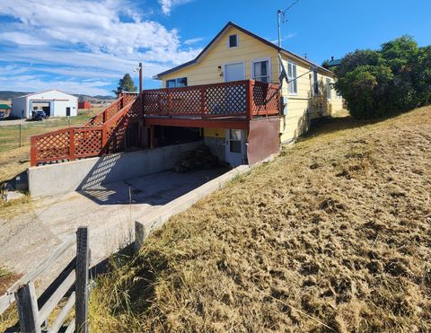 405 NW 1st Avenue NE White Sulphur Springs MT 59645