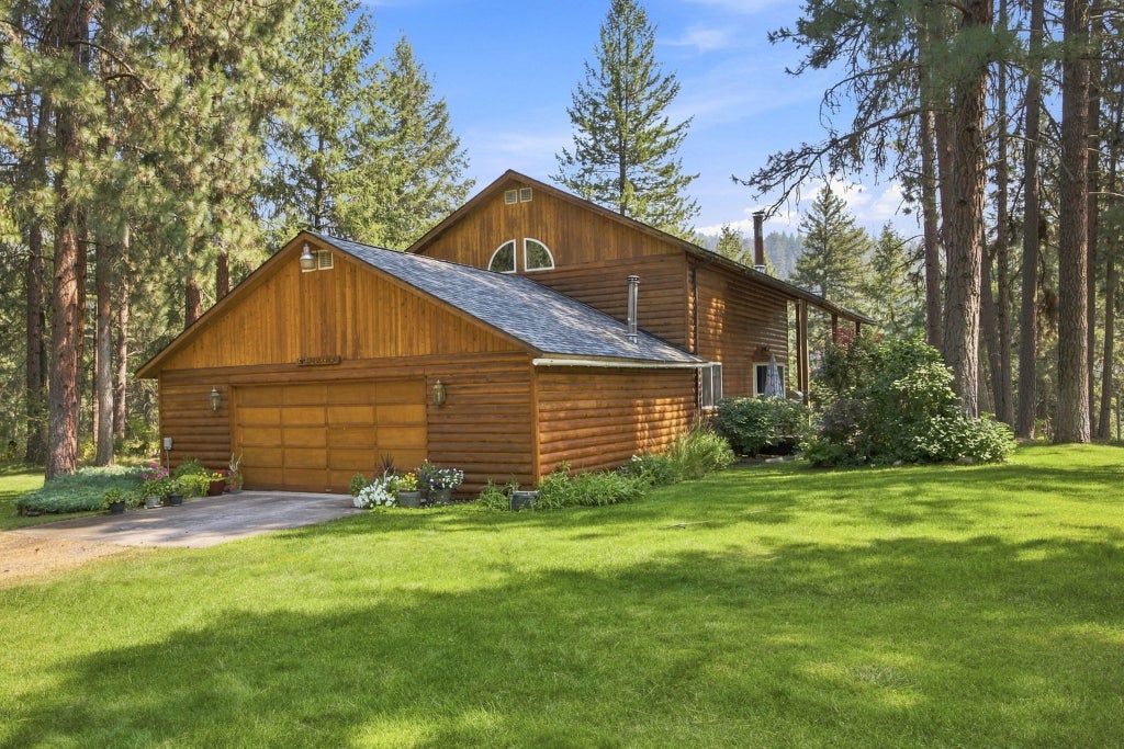 Photo of 203 E River Ridge Lane, Superior, MT 59872 (MLS # 30076325)