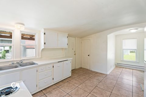Tiny photo for 812 N Ewing Street, Helena, MT 59601 (MLS # 30071535)
