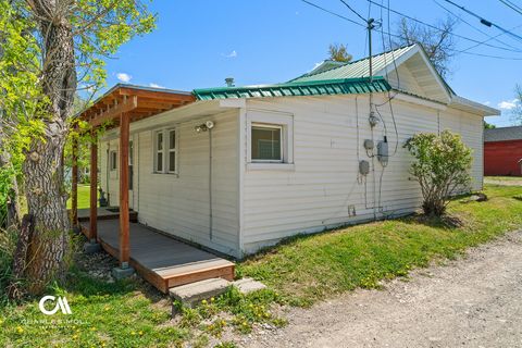Tiny photo for 812 N Ewing Street, Helena, MT 59601 (MLS # 30071535)