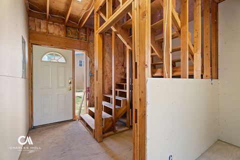 Tiny photo for 812 N Ewing Street, Helena, MT 59601 (MLS # 30071535)
