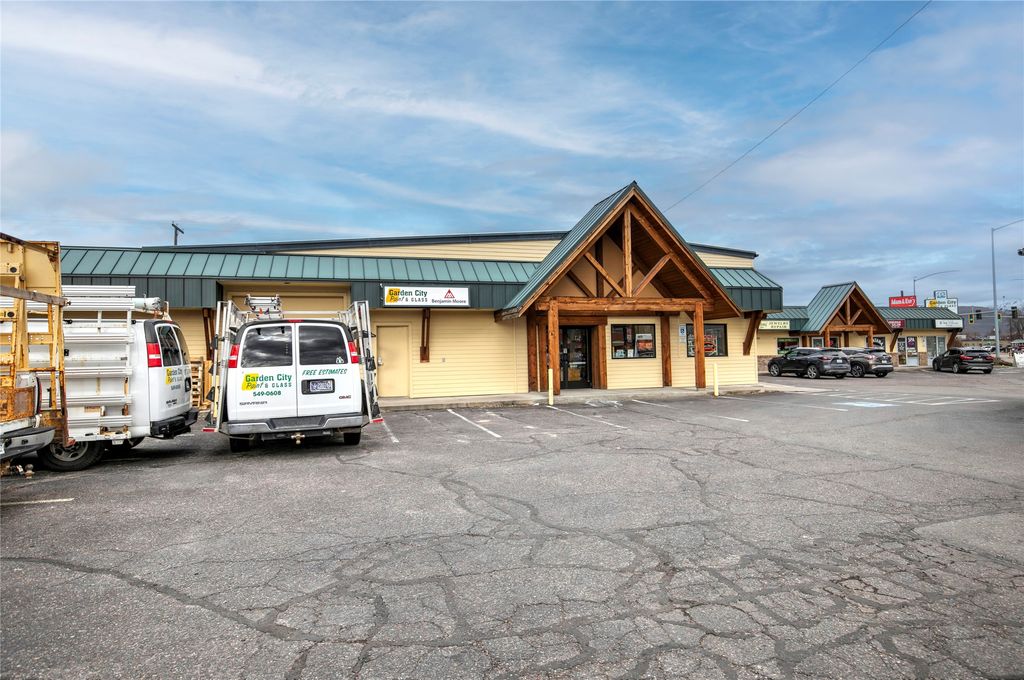 Photo of 3217 Brooks Street, Missoula, MT 59801 (MLS # 30066424)