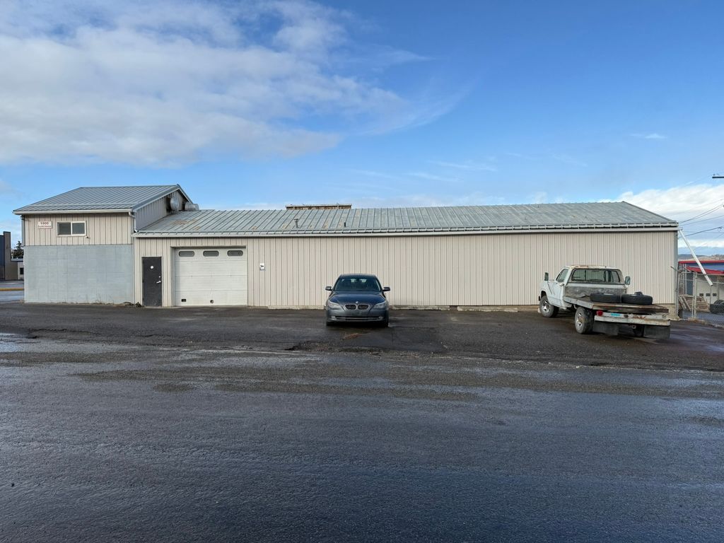 Photo of 1900 Euclid Avenue, Helena, MT 59601 (MLS # 30061089)