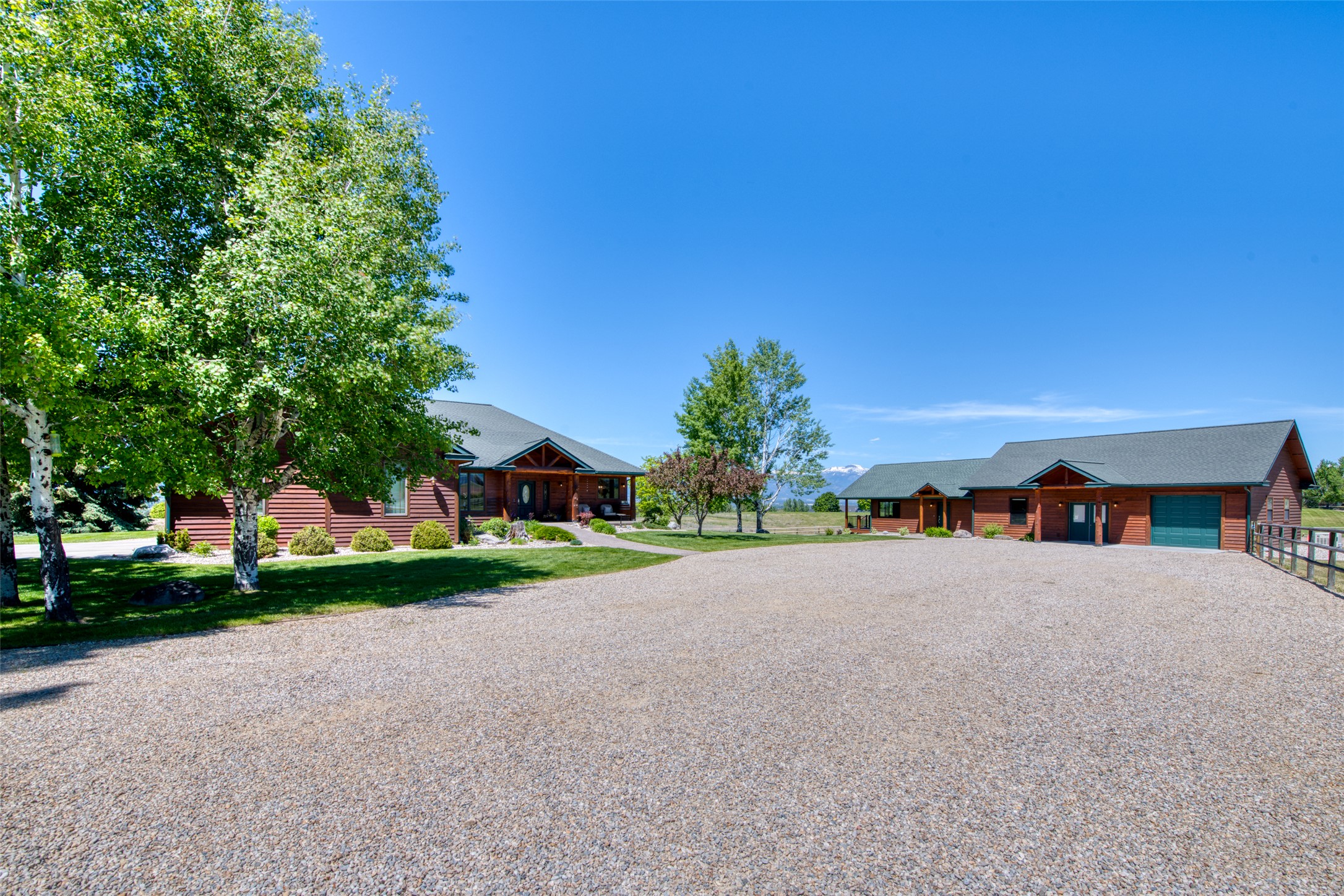 649 Warbler Lane