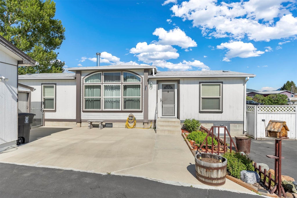 Photo of 1447 Sunrise Lane, Butte, MT 59701 (MLS # 30074838)