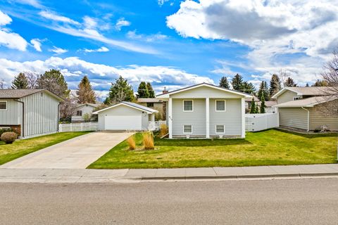 Tiny photo for 912 26th Avenue SW, Great Falls, MT 59404 (MLS # 30069274)
