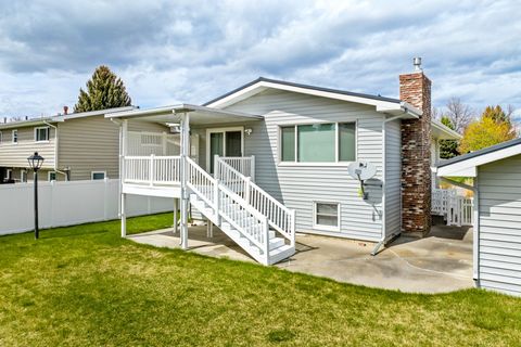 Tiny photo for 912 26th Avenue SW, Great Falls, MT 59404 (MLS # 30069274)