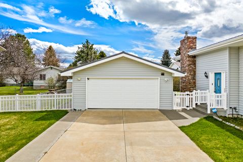 Tiny photo for 912 26th Avenue SW, Great Falls, MT 59404 (MLS # 30069274)