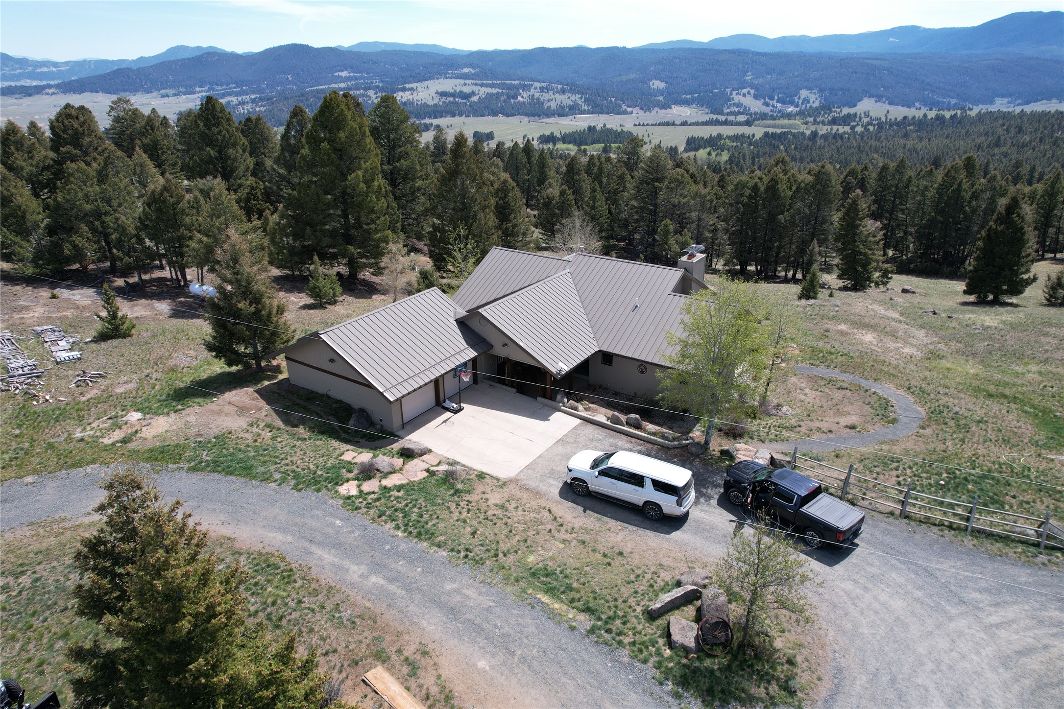 884 Wapiti Mountain Road