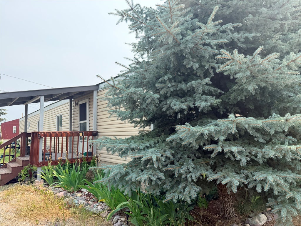 Photo of 58 W Cottonwood Drive #Space 5, Kalispell, MT 59901 (MLS # 30075589)