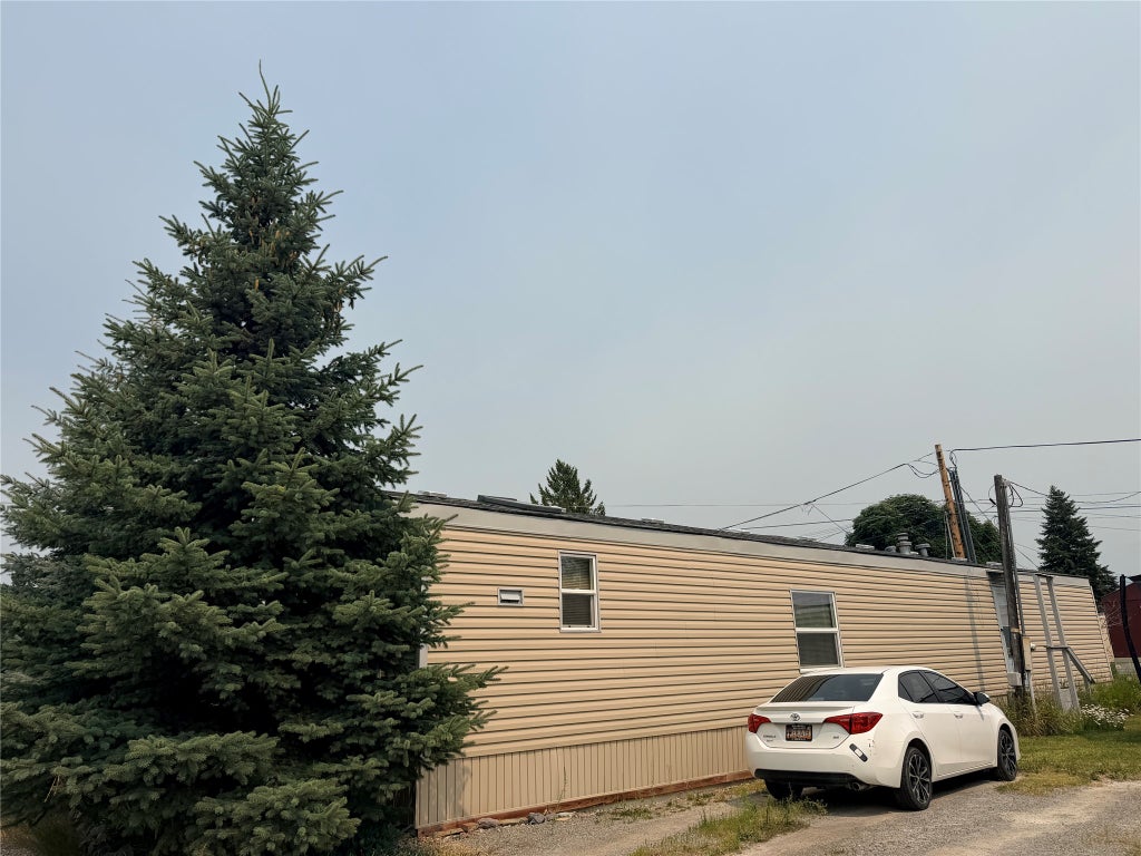 Photo of 58 W Cottonwood Drive #Space 5, Kalispell, MT 59901 (MLS # 30075589)