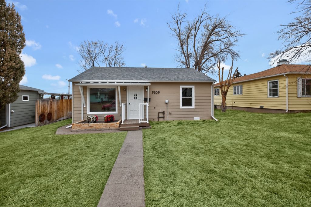 Photo of 1909 7th Avenue S, Great Falls, MT 59405 (MLS # 30064048)