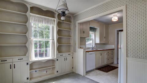 Tiny photo for 2405 Gilbert Avenue, Missoula, MT 59802 (MLS # 30073463)