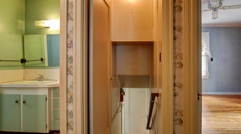 Tiny photo for 2405 Gilbert Avenue, Missoula, MT 59802 (MLS # 30073463)