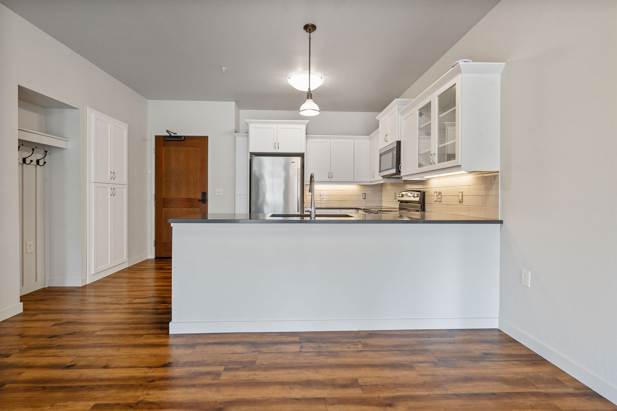 100 Woodlands Way S-204