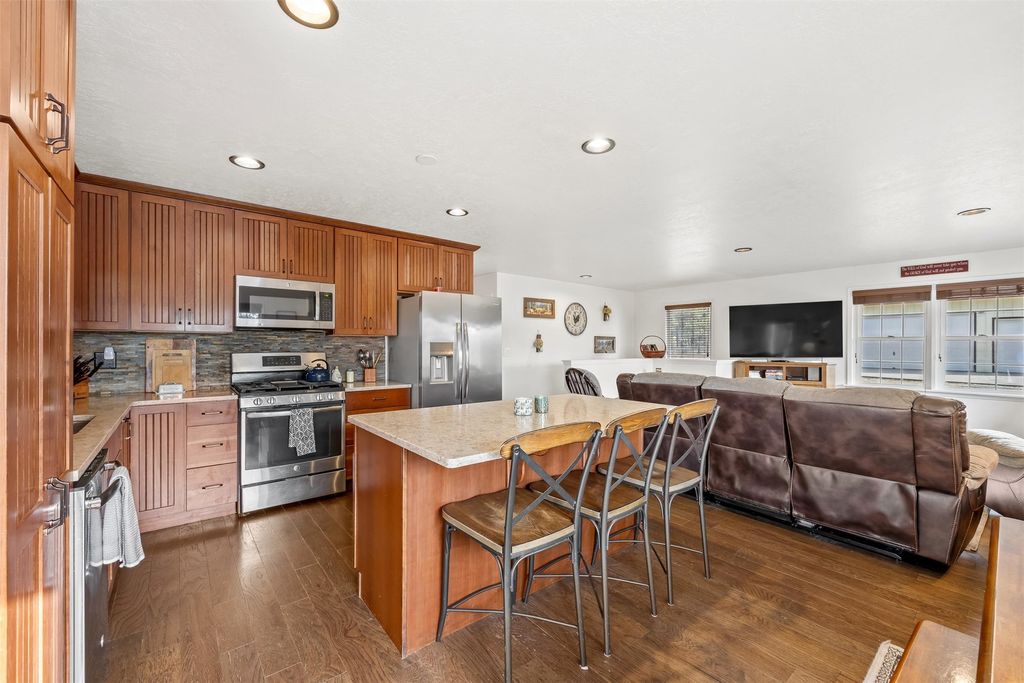 Photo of 333 Hillview Drive, Stevensville, MT 59870 (MLS # 30065028)