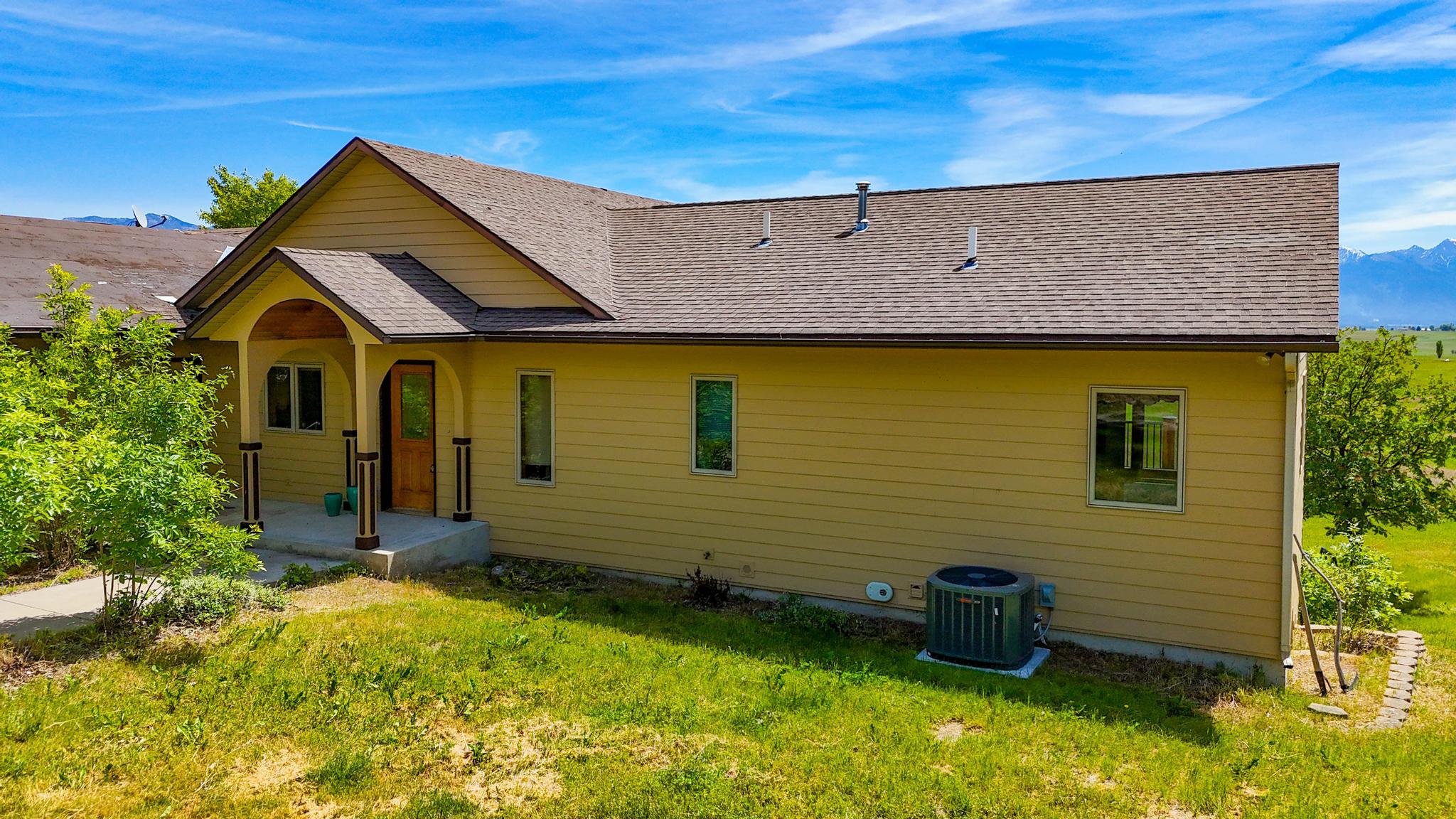 38614 Round Butte Road