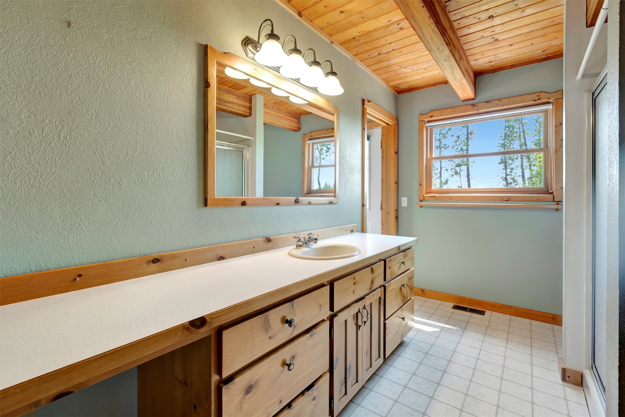 Victor, Montana 59875, United States, 3 Bedrooms Bedrooms, ,2 BathroomsBathrooms,Residential,Pending,48676