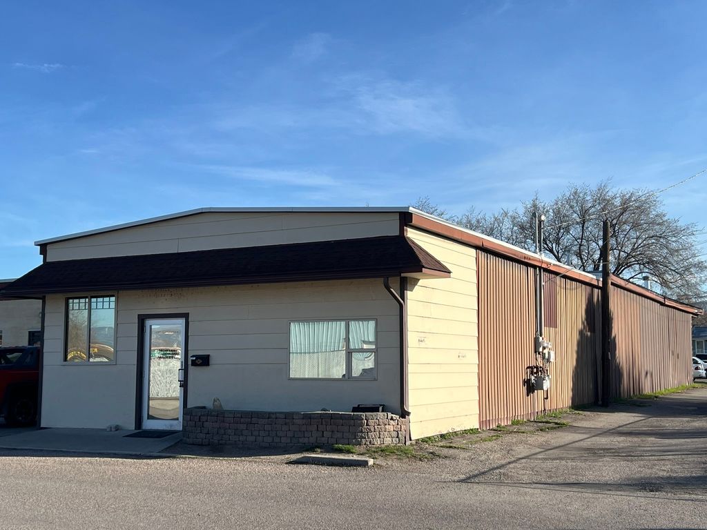 Photo of 320 Lawrence Street, Missoula, MT 59801 (MLS # 30067481)