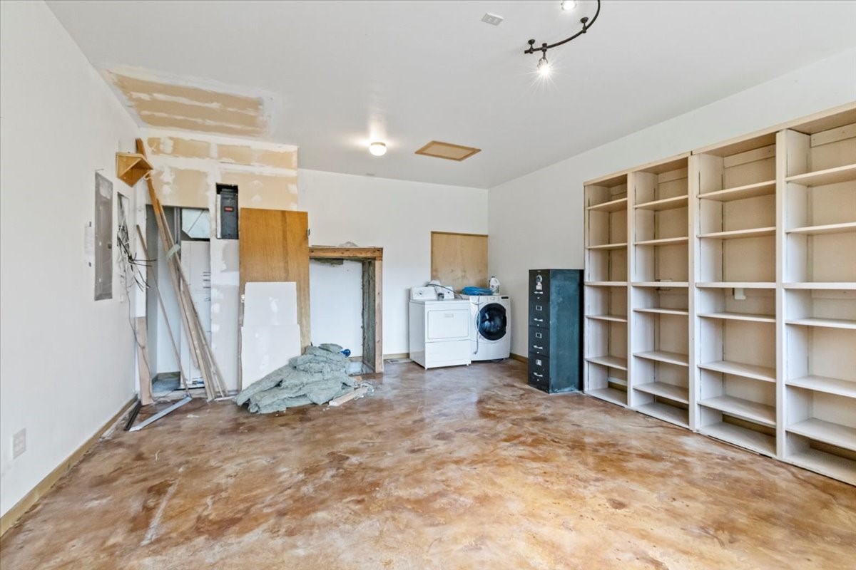 169 Brookes Drive