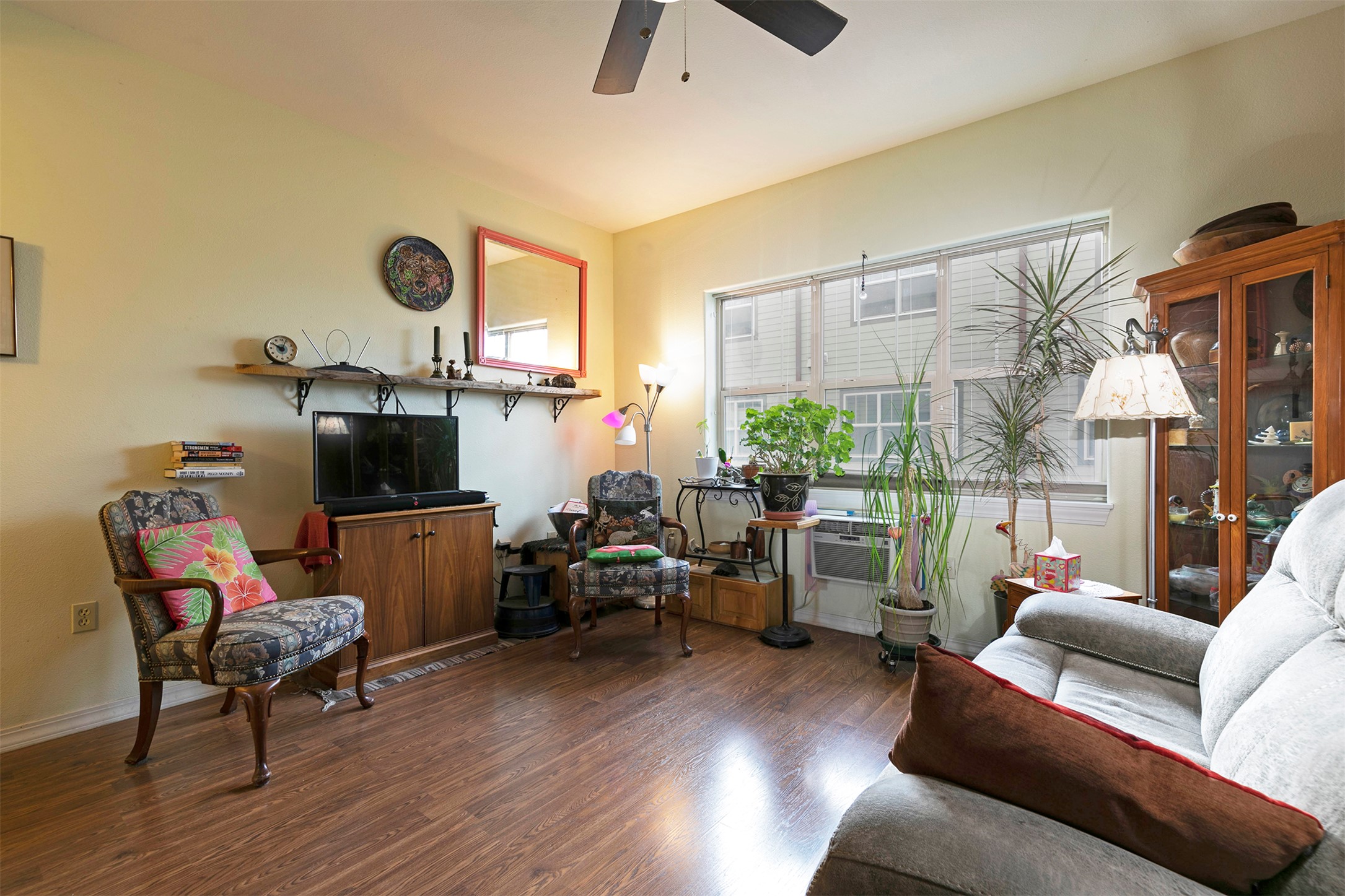 1401 Cedar Street 13