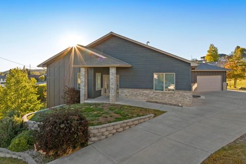 Photo of 123 29A Avenue NE, Great Falls, MT 59404 (MLS # 30053669)