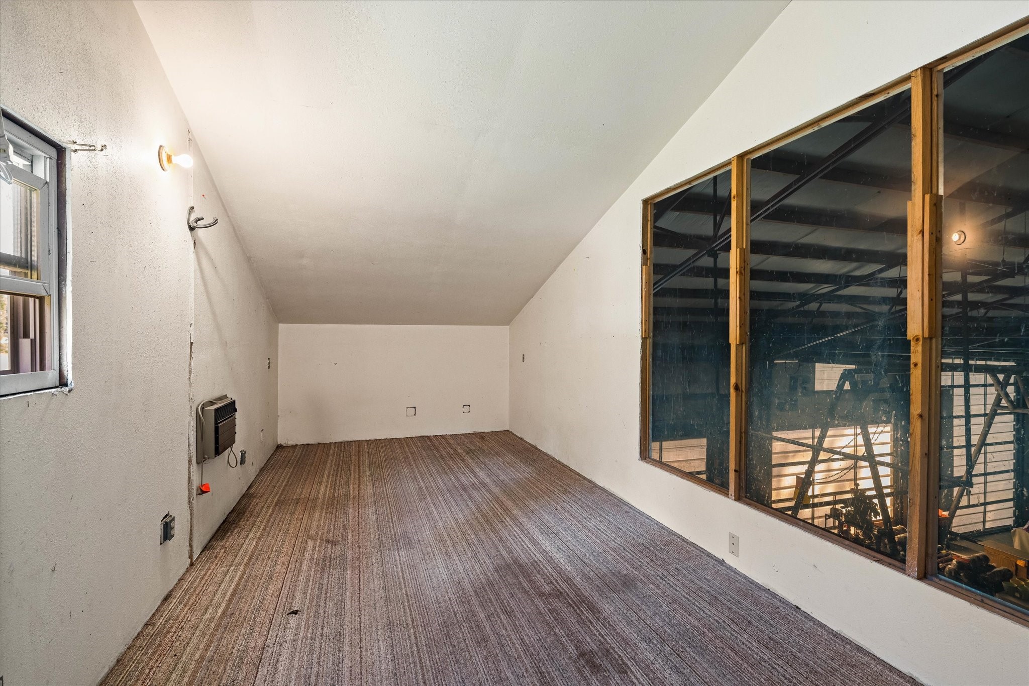 Bigfork, Montana 59911, United States, 3 Bedrooms Bedrooms, ,2 BathroomsBathrooms,Residential,Active,98623