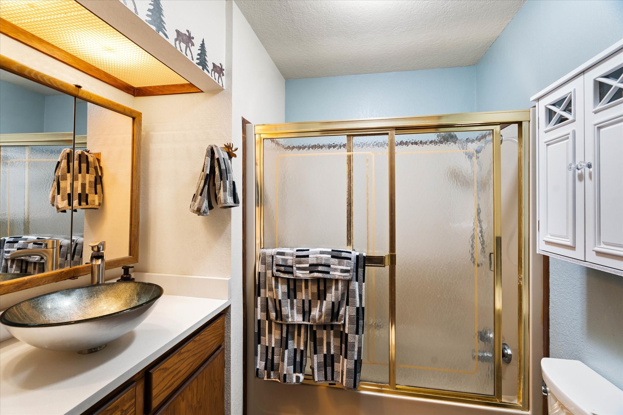 Bigfork, Montana 59911, United States, 3 Bedrooms Bedrooms, ,2 BathroomsBathrooms,Residential,Active,98623