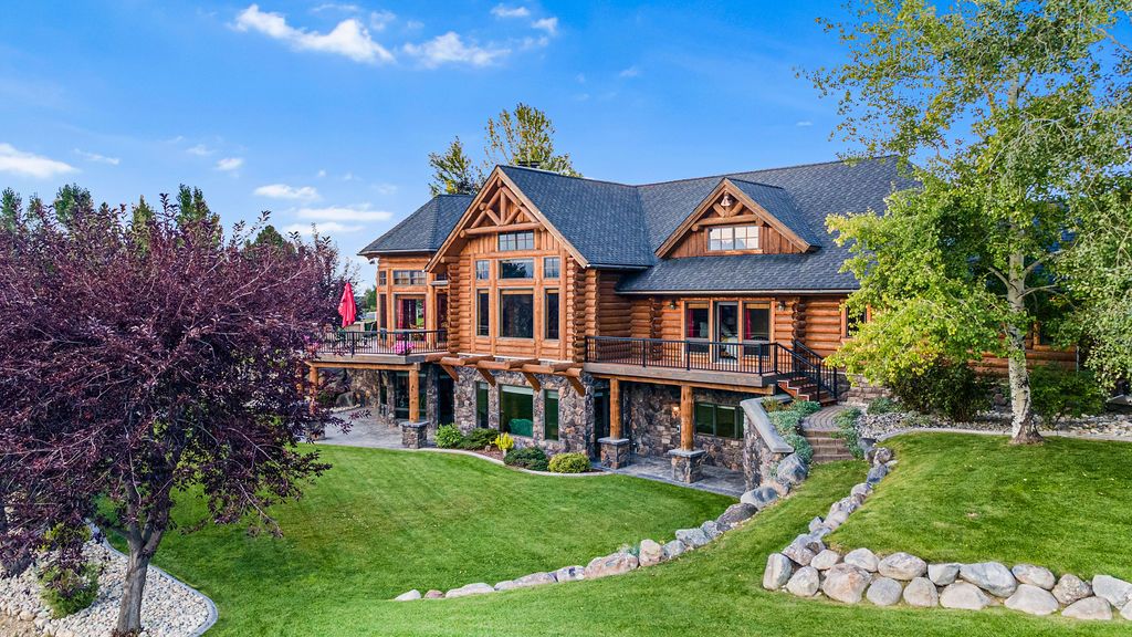 Photo of 524 Arrow Hill Drive, Hamilton, MT 59840 (MLS # 30057172)