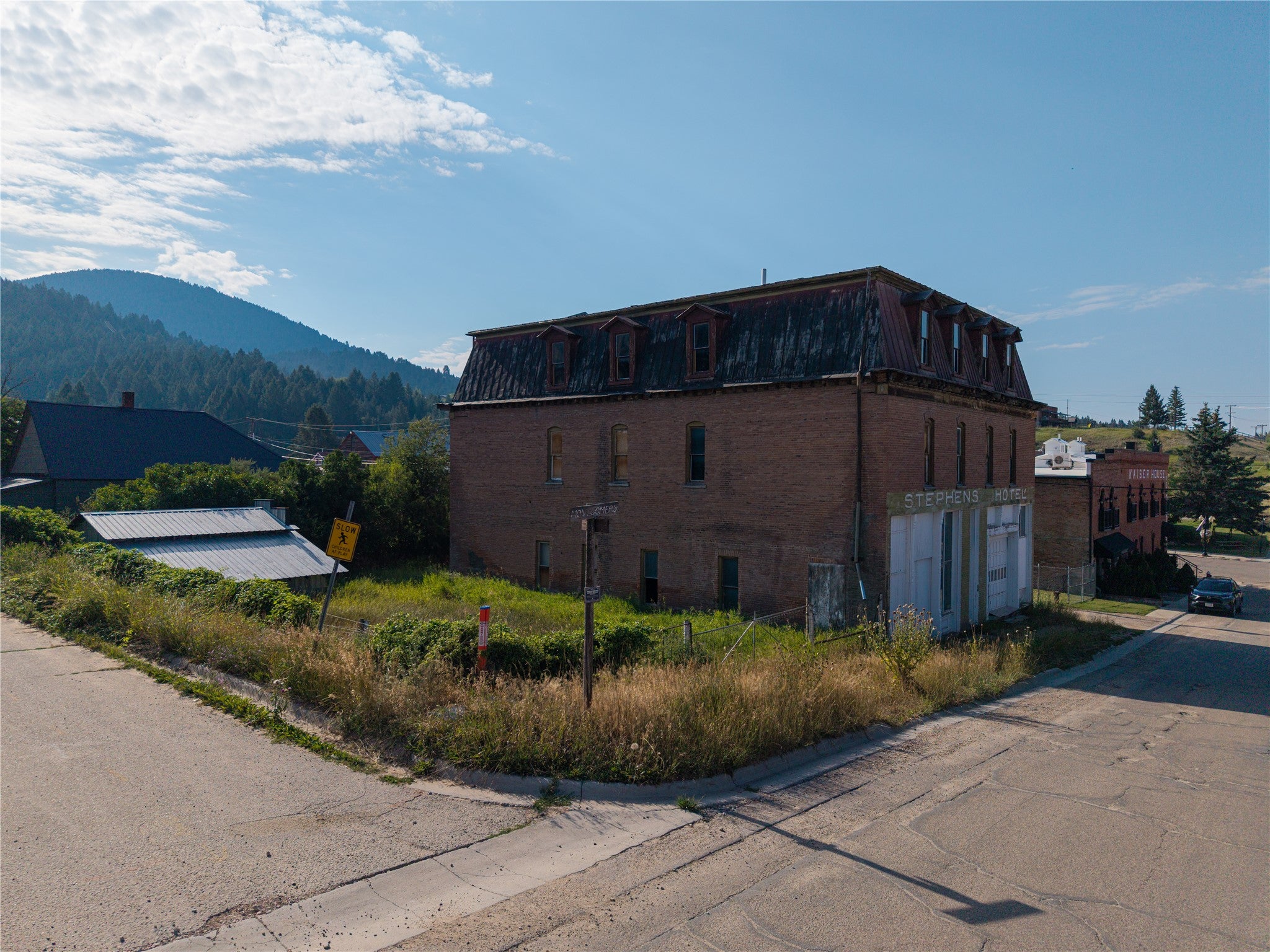 118 N Montgomery Street