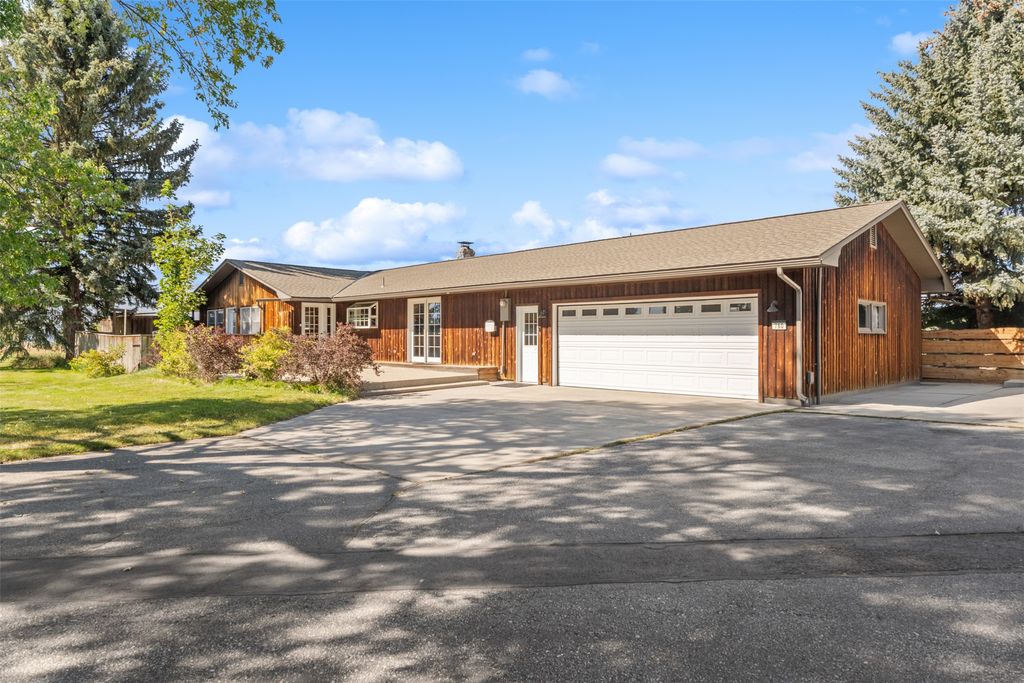 Photo of 780 Mason Lane, Corvallis, MT 59828 (MLS # 30057762)