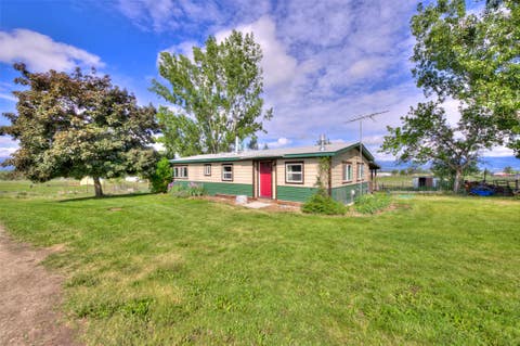 Tiny photo for 1327 Honey House Lane, Corvallis, MT 59828 (MLS # 30072289)