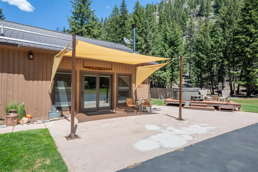 706 Rock Creek Road