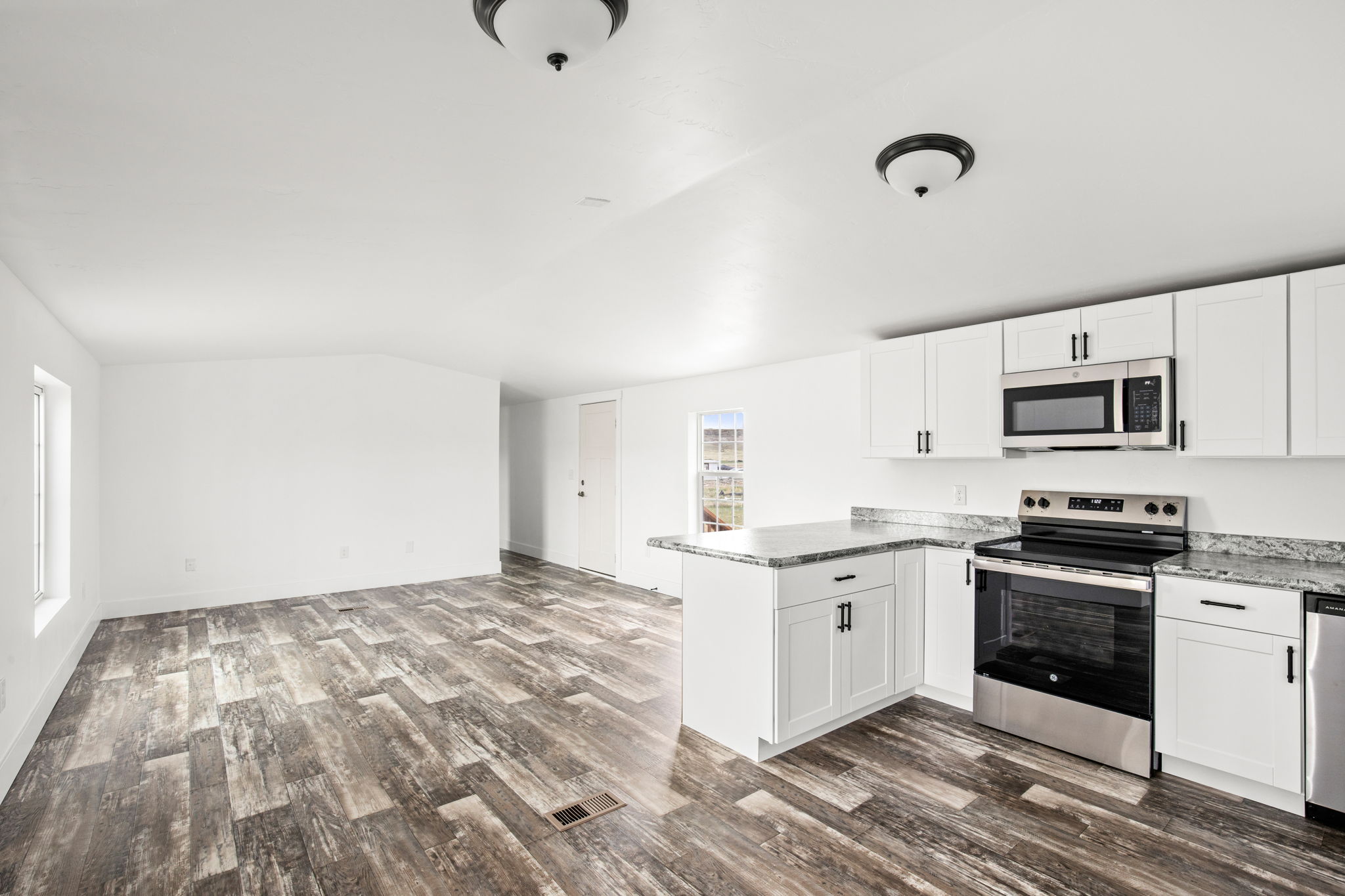 54 E Country Lane