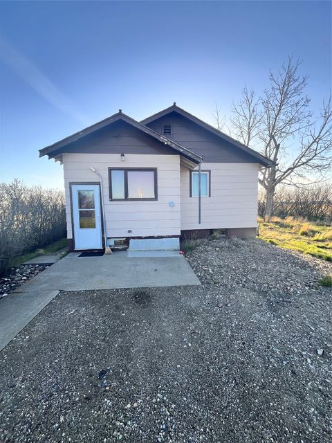11 Yunck Road Cut Bank MT 59427
