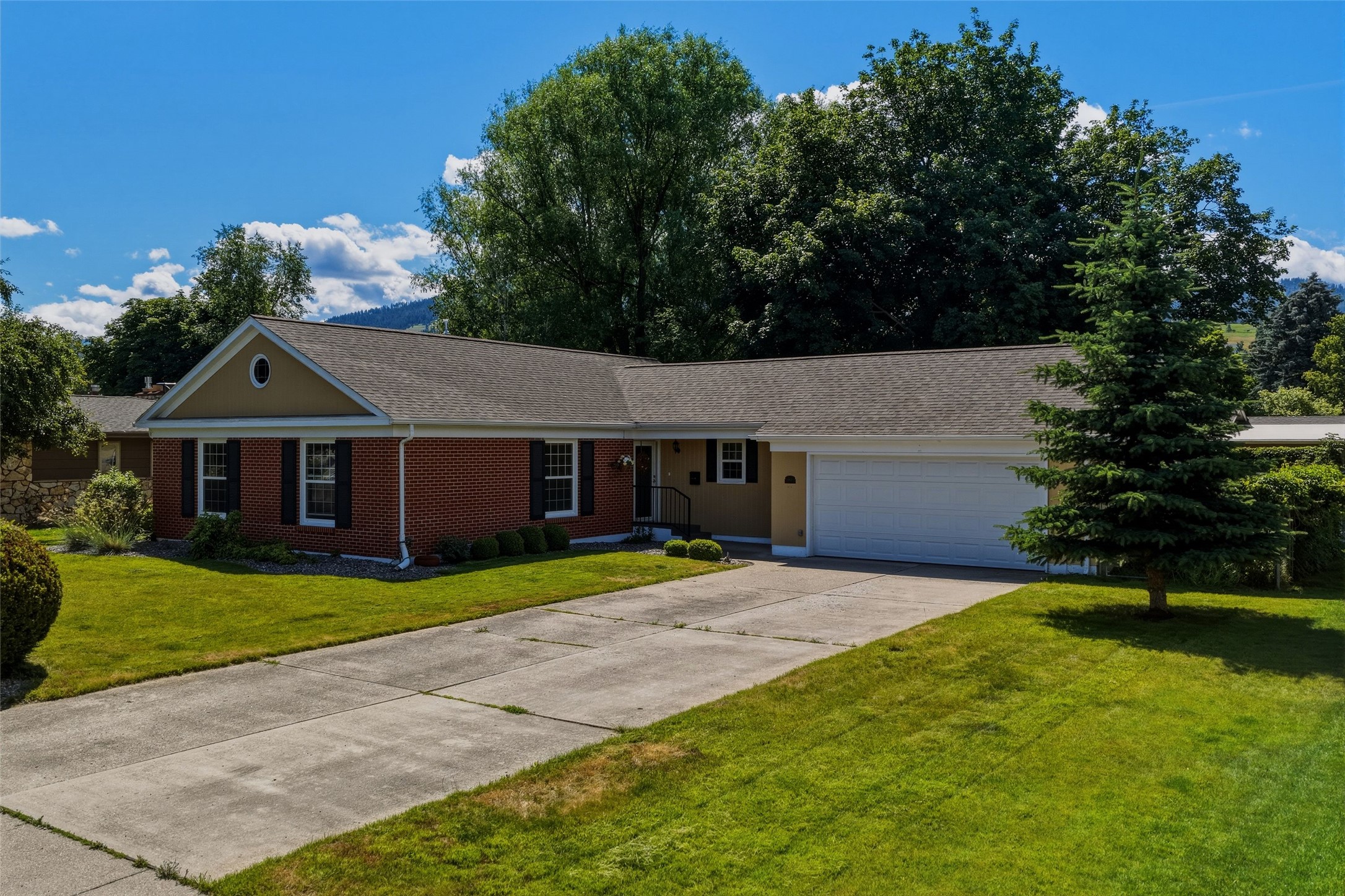 3812 Bellecrest Drive