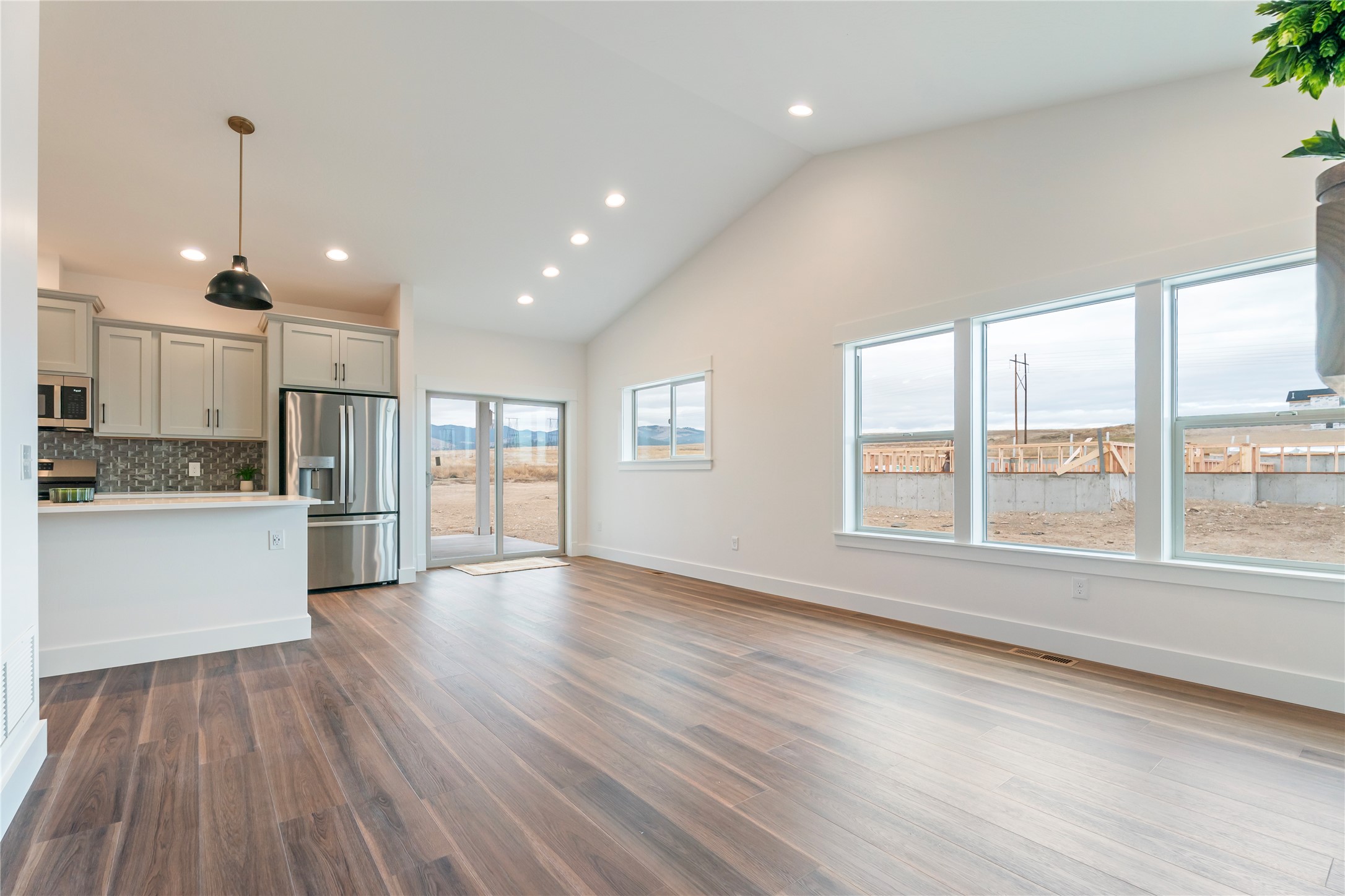 Helena, Montana 59601, United States, 3 Bedrooms Bedrooms, ,2 BathroomsBathrooms,Residential,Active,245966