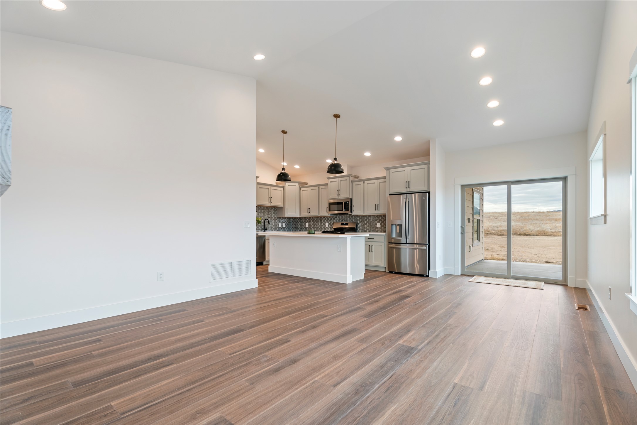 Helena, Montana 59601, United States, 3 Bedrooms Bedrooms, ,2 BathroomsBathrooms,Residential,Active,245966