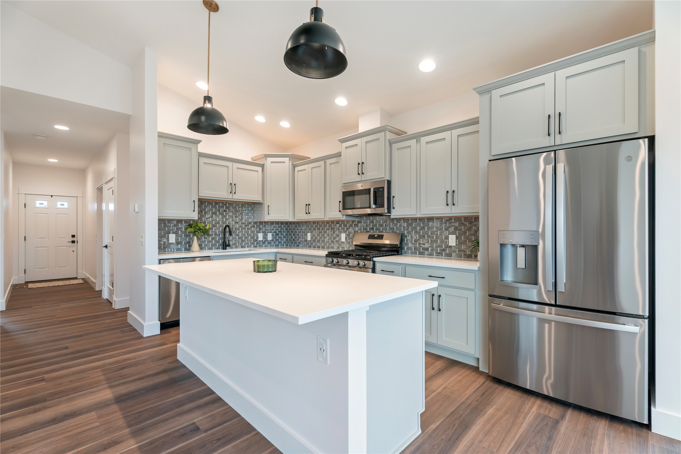 Helena, Montana 59601, United States, 3 Bedrooms Bedrooms, ,2 BathroomsBathrooms,Residential,Active,245966