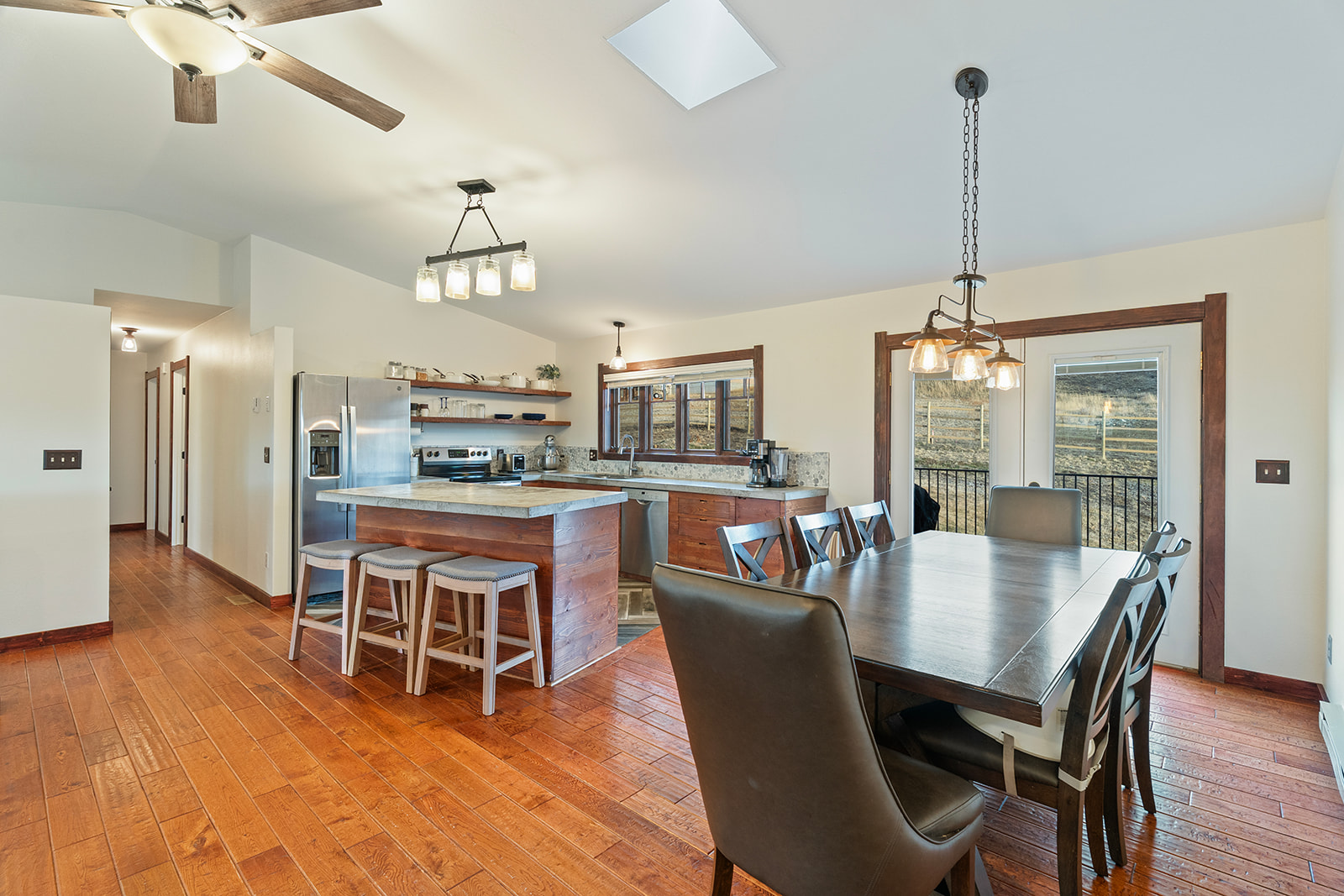 16 Grassy Mountain Road