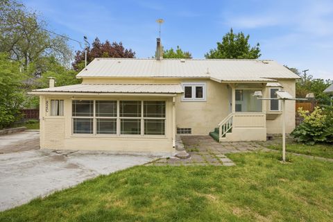 Tiny photo for 820 S Russell Street, Missoula, MT 59801 (MLS # 30071082)