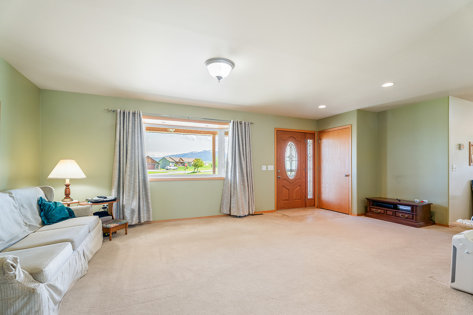 16 Windy Meadow Drive